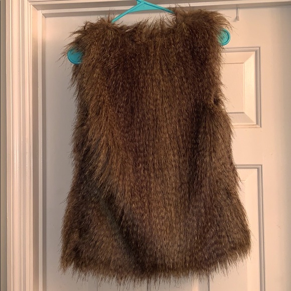 Faux fur vest - Picture 2 of 2